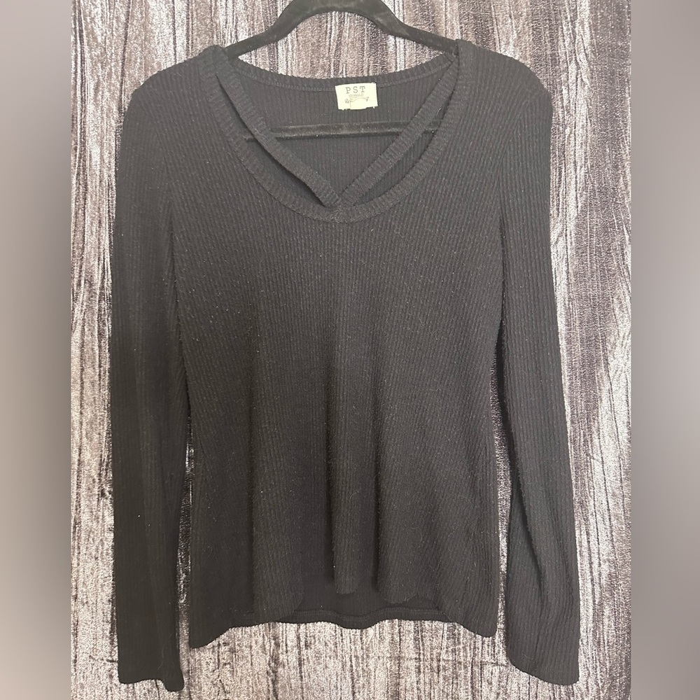 PST Los Angeles black sweater